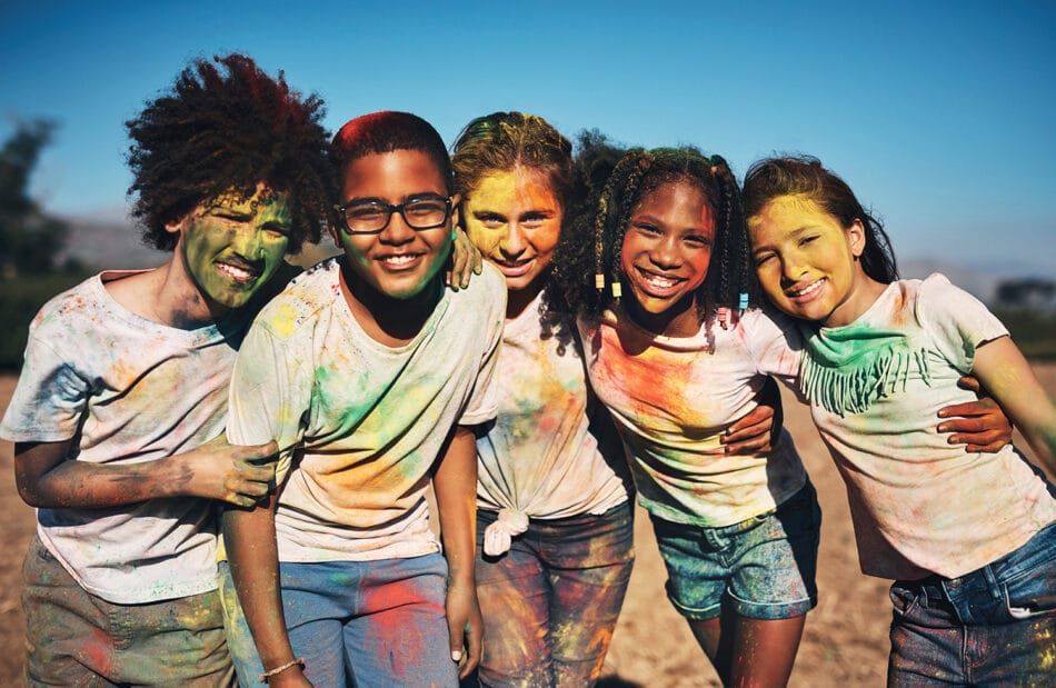 https://cdn.gabb.com/wp-content/uploads/2022/05/chalk-powder-kids-950x619.jpeg