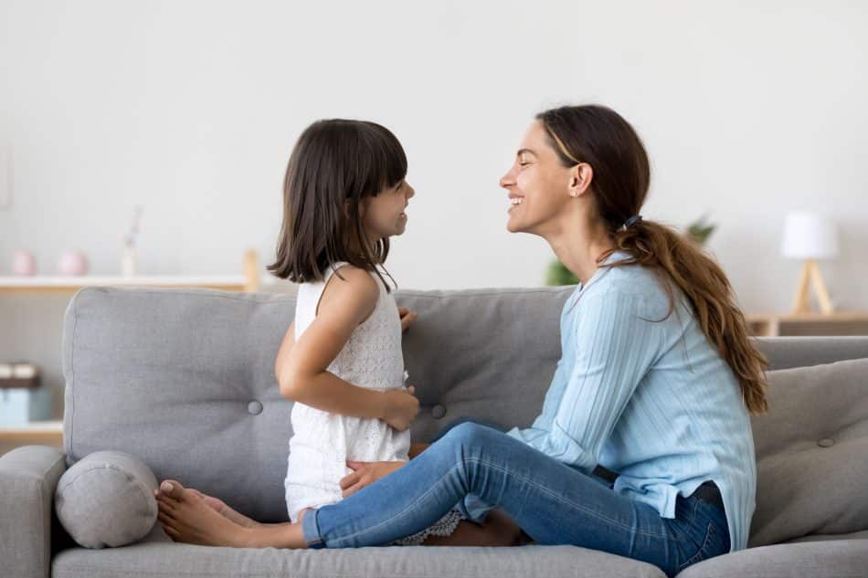 https://cdn.gabb.com/wp-content/uploads/2021/10/Single-Parent-with-Daughter-950x633.jpeg